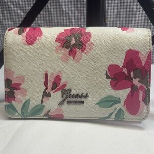 Guess Women's Floral Wallet - Pink and Cream